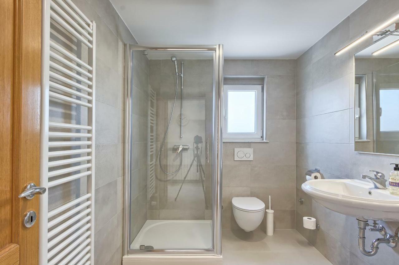 Apartments La Mer Пула Екстериор снимка