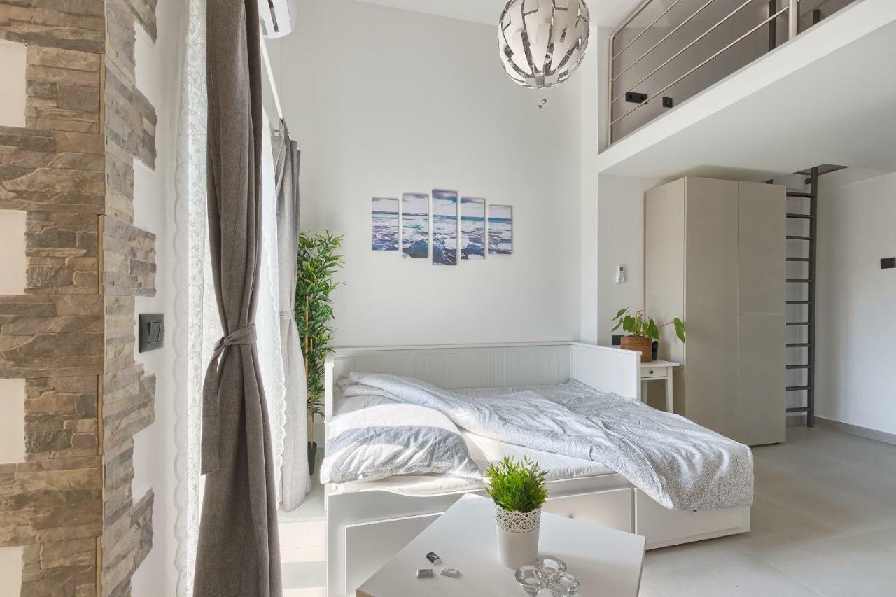 Apartments La Mer Пула Екстериор снимка