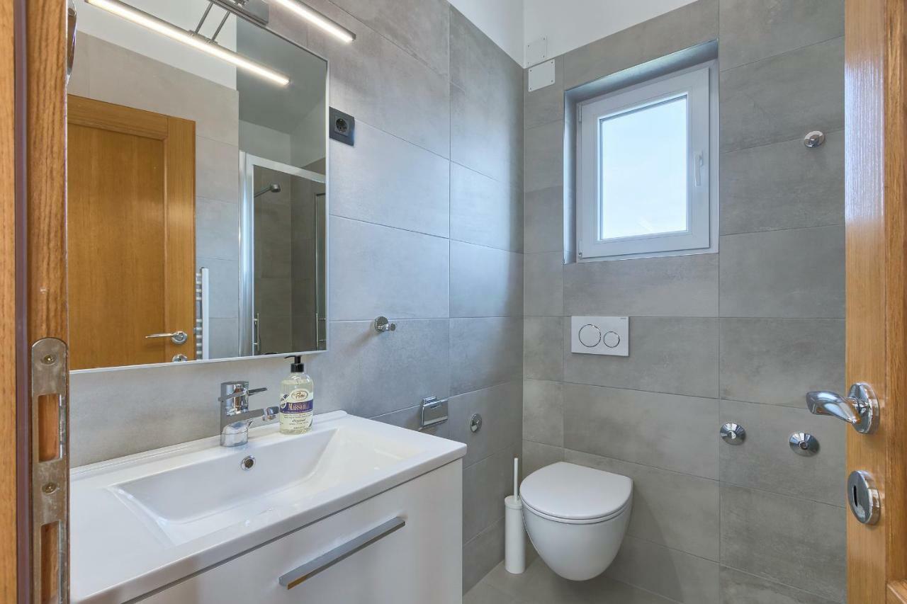 Apartments La Mer Пула Екстериор снимка