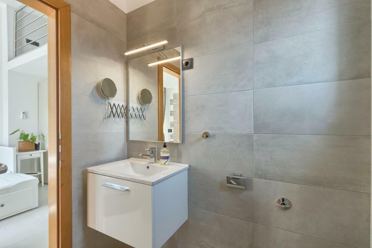 Apartments La Mer Пула Екстериор снимка