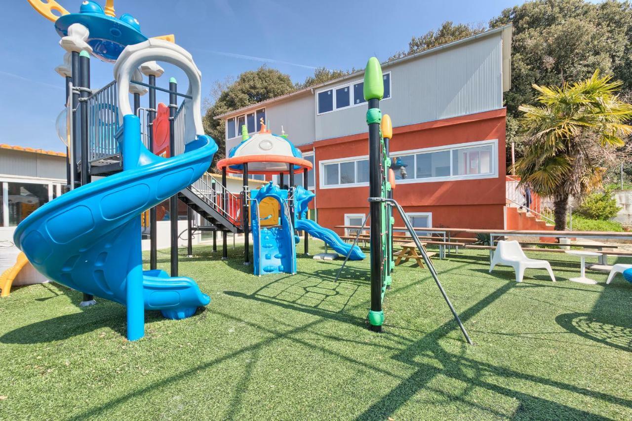 Apartments La Mer Пула Екстериор снимка