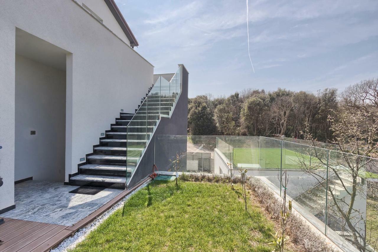 Apartments La Mer Пула Екстериор снимка