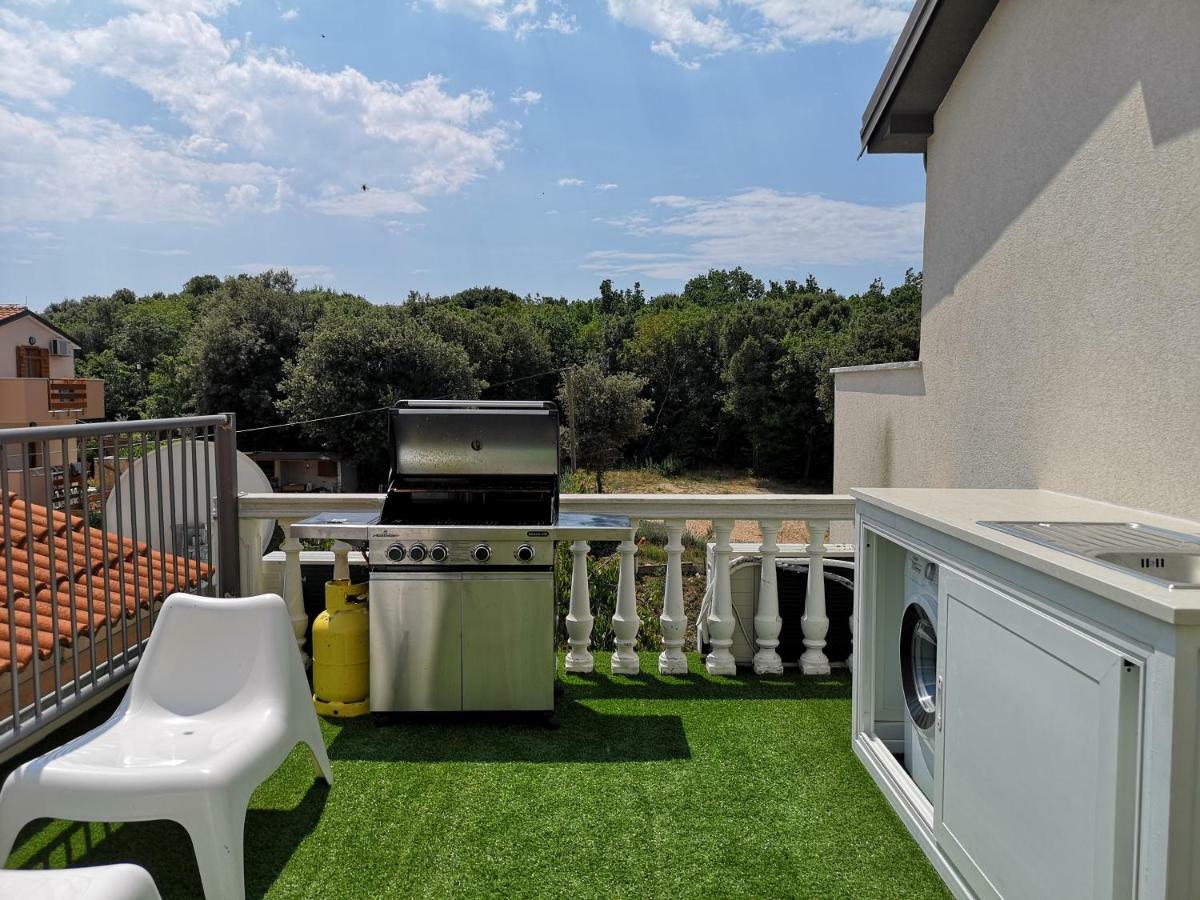 Apartments La Mer Пула Екстериор снимка